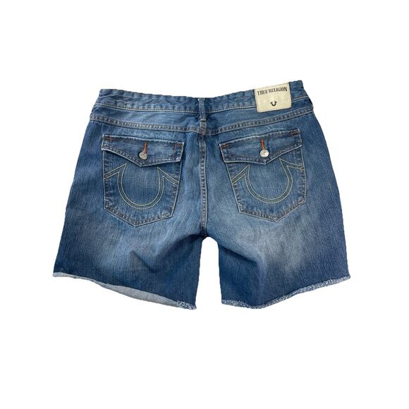 True Religion Size 30 Women’s Emma Mid Rise Bermuda Denim Short - Picture 1 of 13
